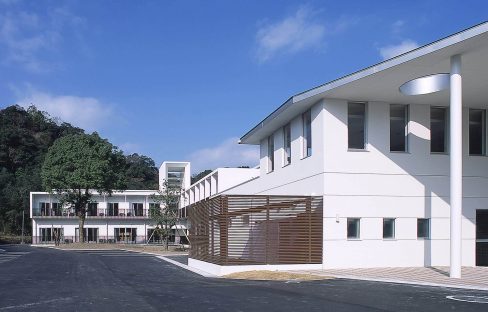 男子棟・管理・食堂棟